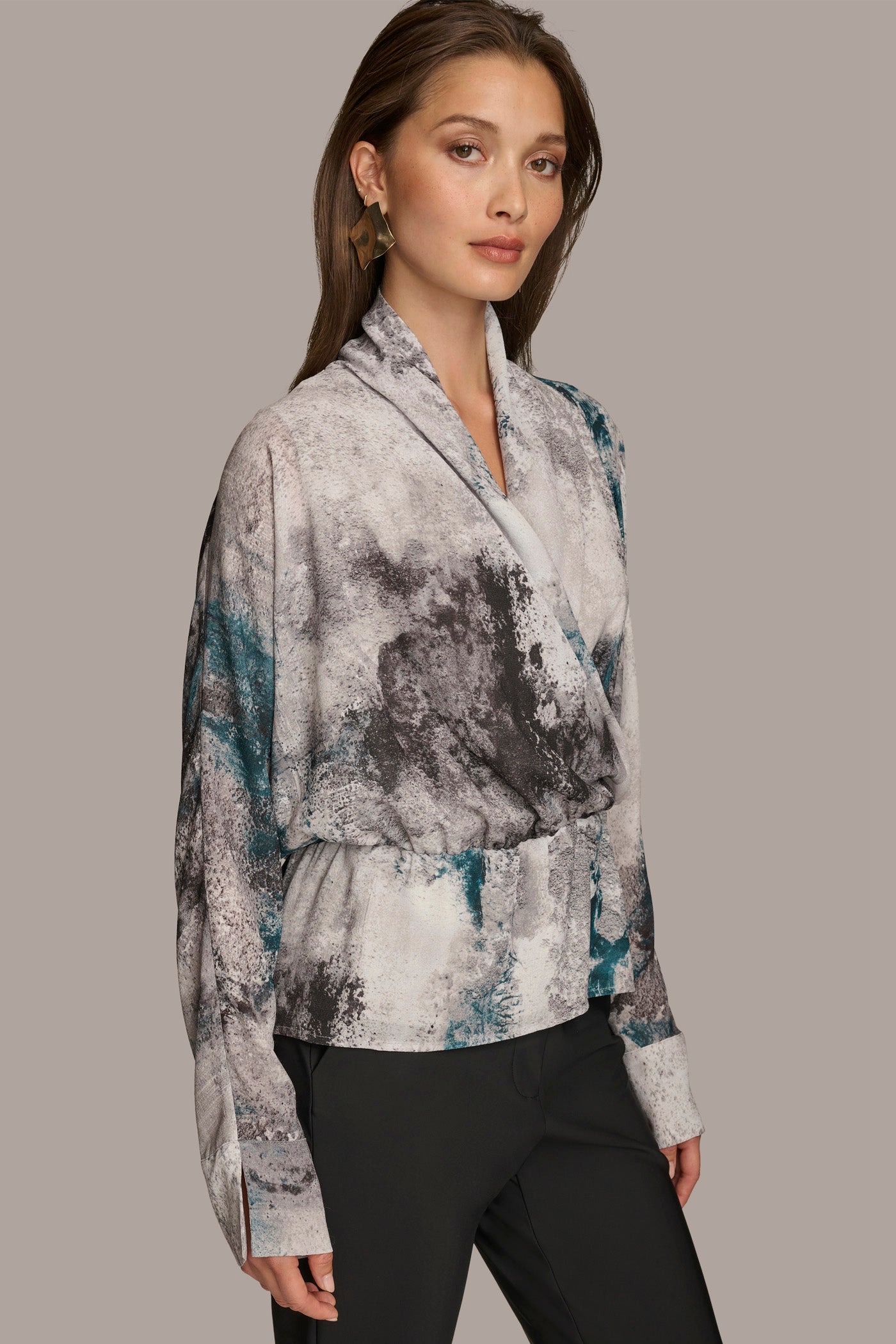 (image for) REFRESHING PRINT FAUX WRAP TOP